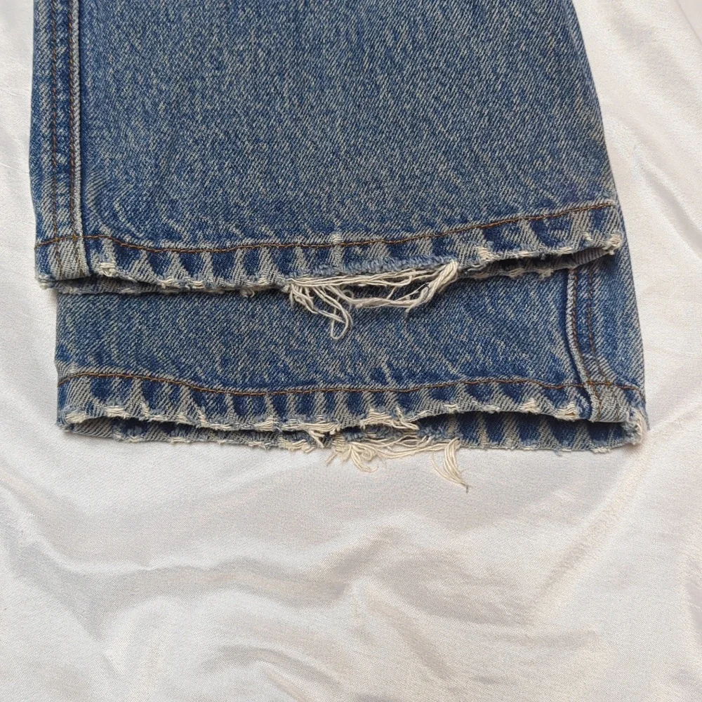 Vintage 90's High Rise Acid Washed Boho Mom Jeans With Embroidered Roses